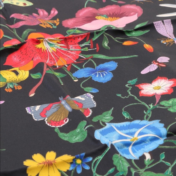 NWT ✨Authentic ✨Gucci Silk Botanical Black Scarf - Picture 4 of 7